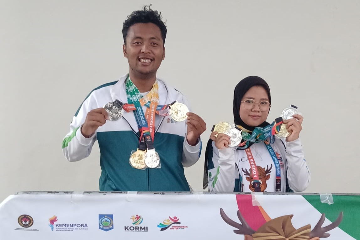 Mahasiswa FPOK UPI Raih 4 Medali di FORNAS VIII 2025, Drumband Jadi Simbol Kreativitas dan Prestasi Nasional