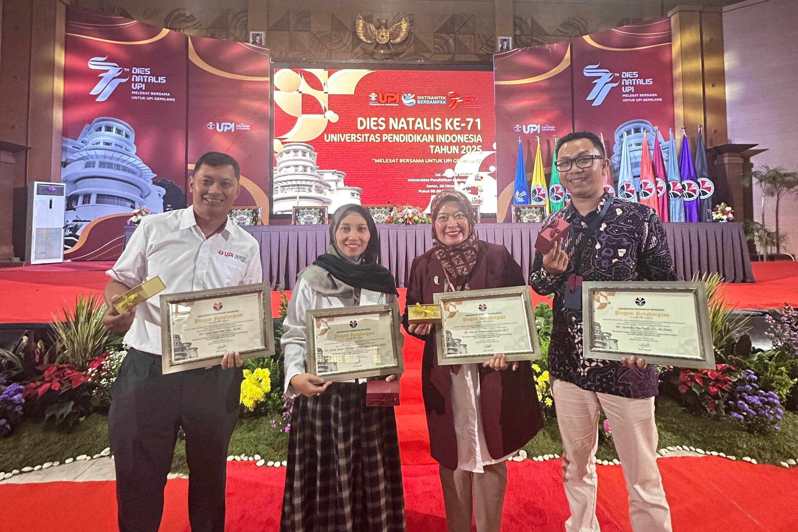 Dua Dosen FPOK UPI Raih Penghargaan Dosen Berprestasi 2025