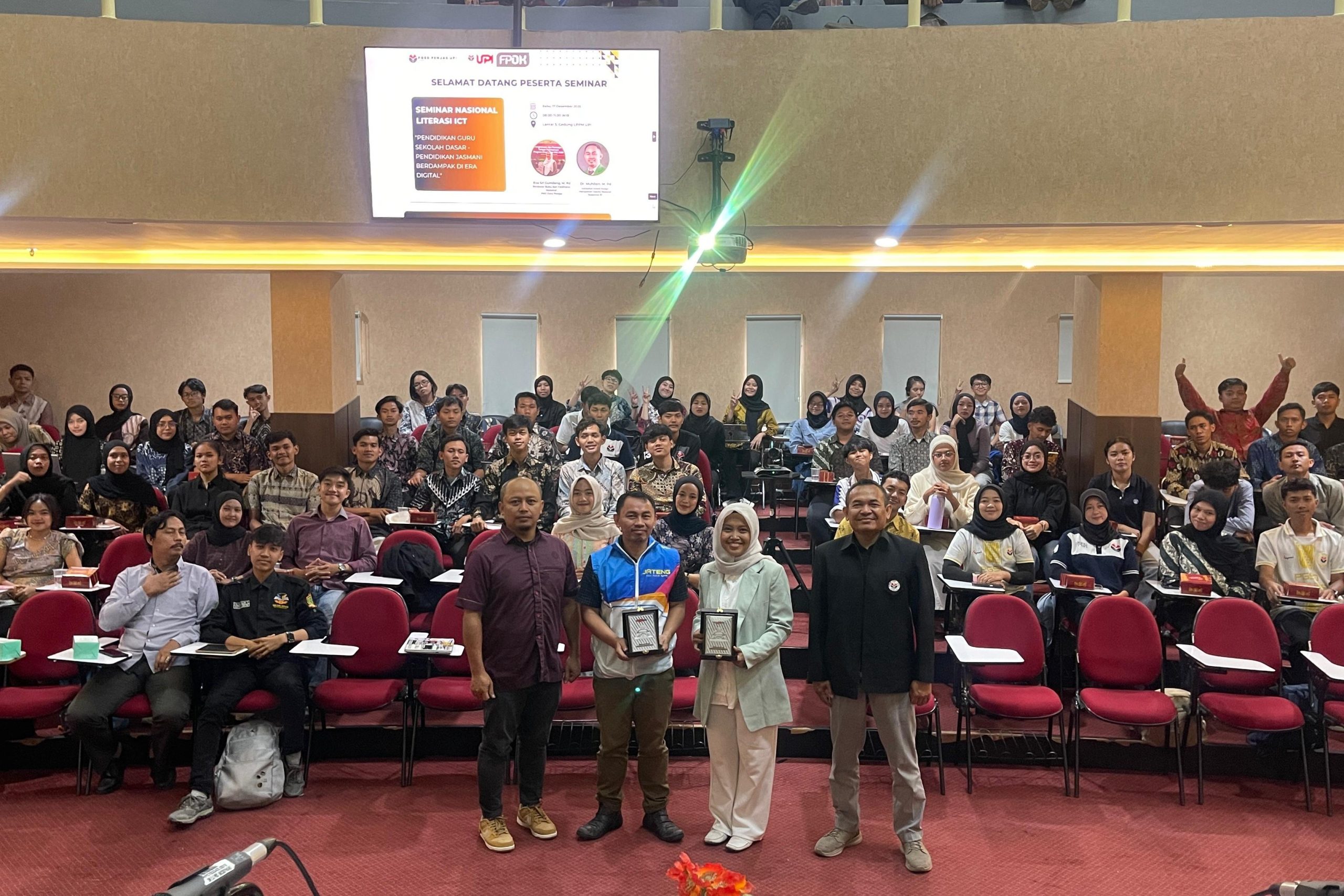 Seminar Nasional Literasi ICT Dorong Pendidikan Jasmani Berdampak di Era Digital