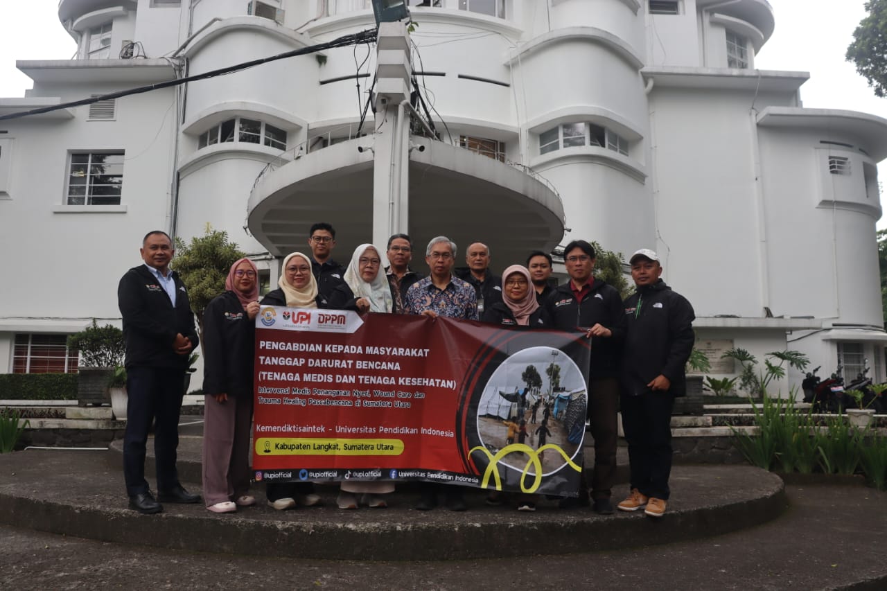 Rektor UPI Lepas Relawan FPOK untuk Tanggap Darurat Bencana di Sumatera