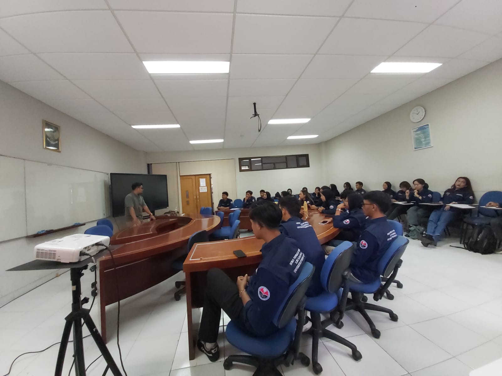 Rapat Kerja DPM dan HIMA Ilmu Keolahragaan Periode 2025–2026 Fokuskan Penguatan Tata Kelola Organisasi