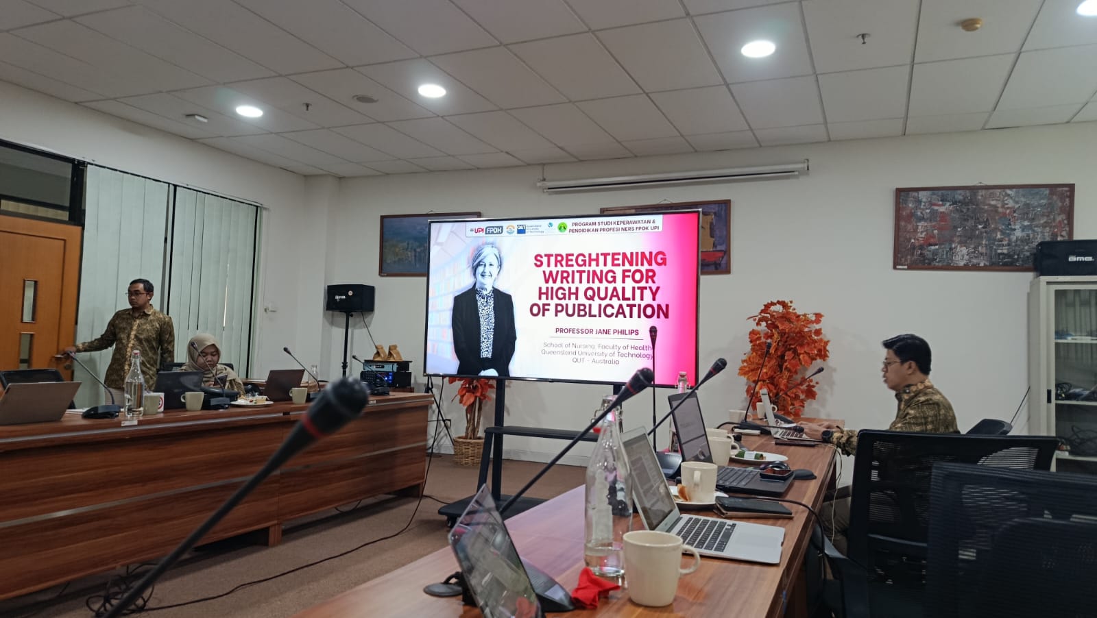 FPOK UPI Tingkatkan Kualitas Publikasi Ilmiah melalui Pelatihan Strengthening Writing for High Quality of Publication