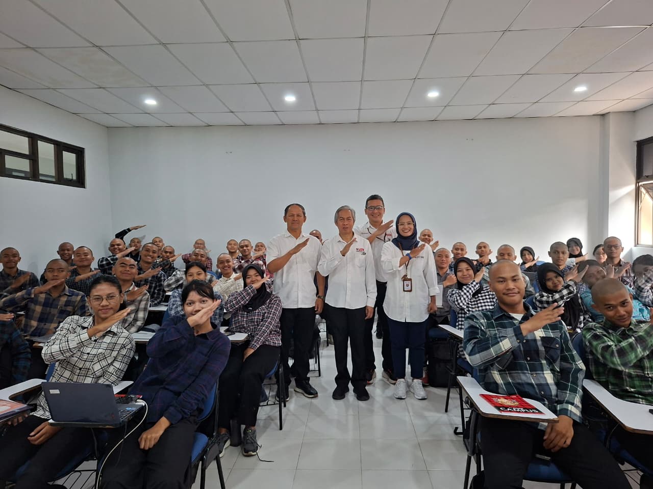 Rektor UPI Tinjau Langsung Pelaksanaan Perkuliahan di FPOK UPI