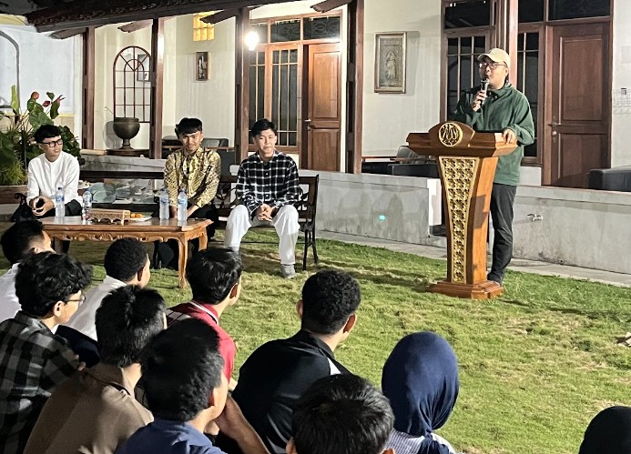 Malam Keakraban KFO FPOK UPI Perkuat Kebersamaan dan Solidaritas Mahasiswa